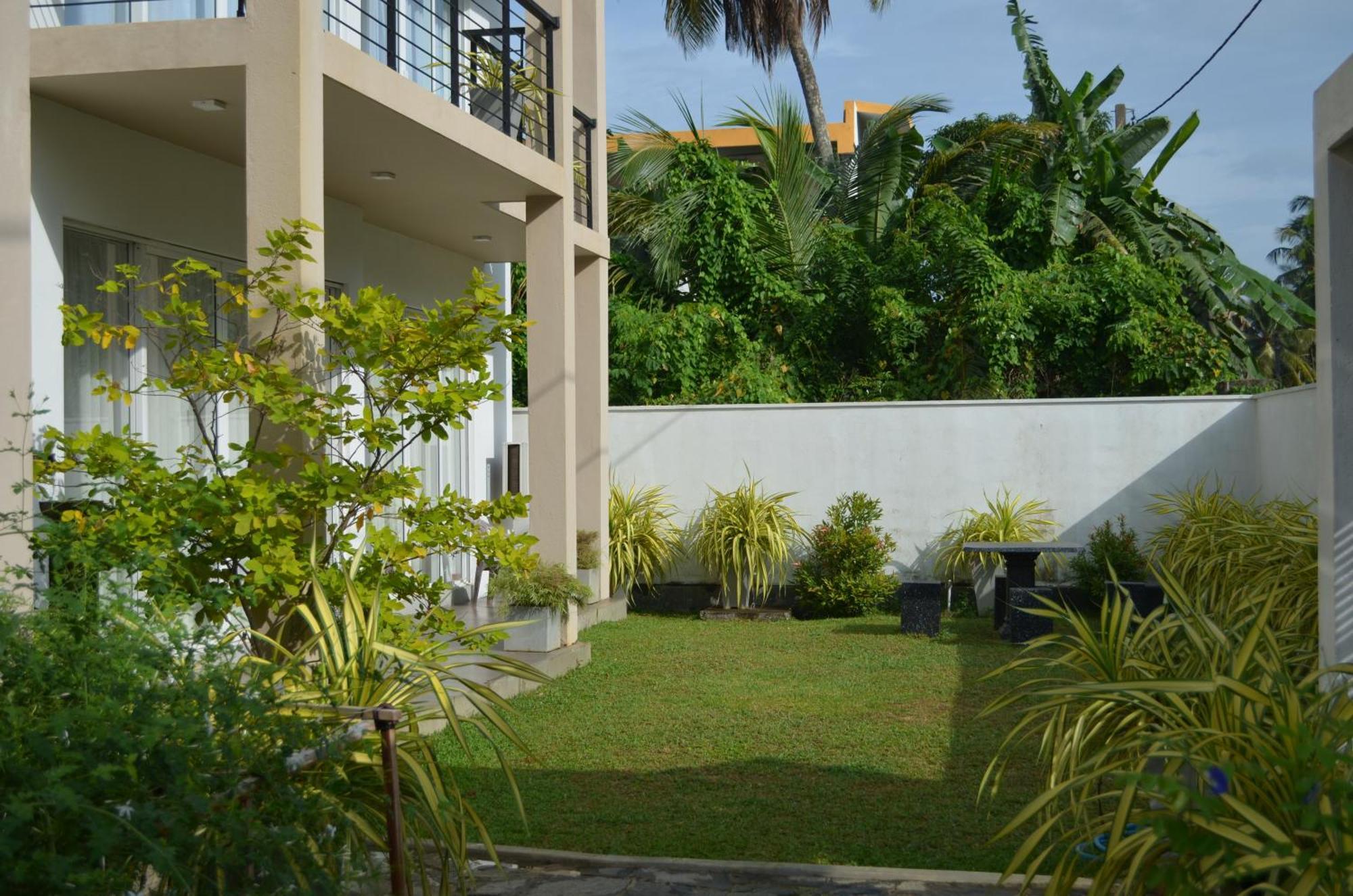 Silina Airport Transit Hotel & Residence คาตุนายากา ภายนอก รูปภาพ