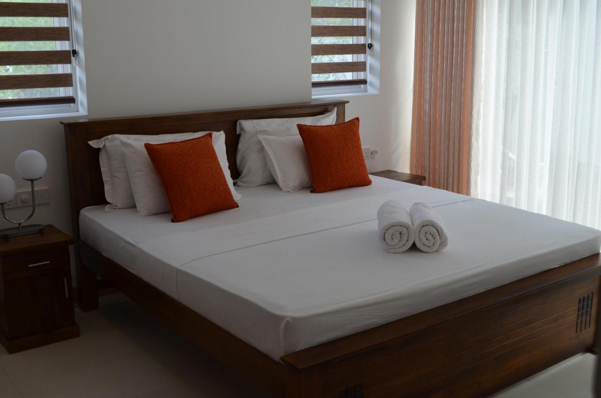 Silina Airport Transit Hotel & Residence คาตุนายากา ภายนอก รูปภาพ