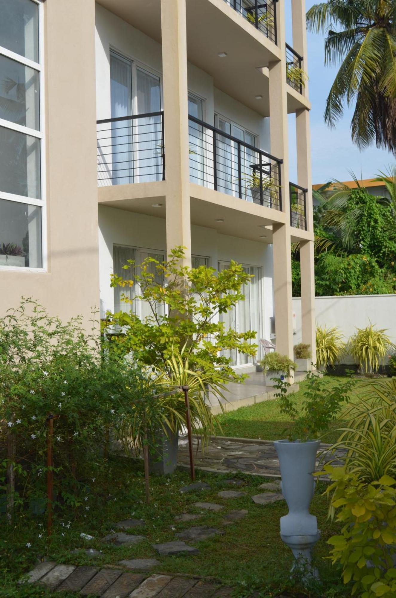 Silina Airport Transit Hotel & Residence คาตุนายากา ภายนอก รูปภาพ