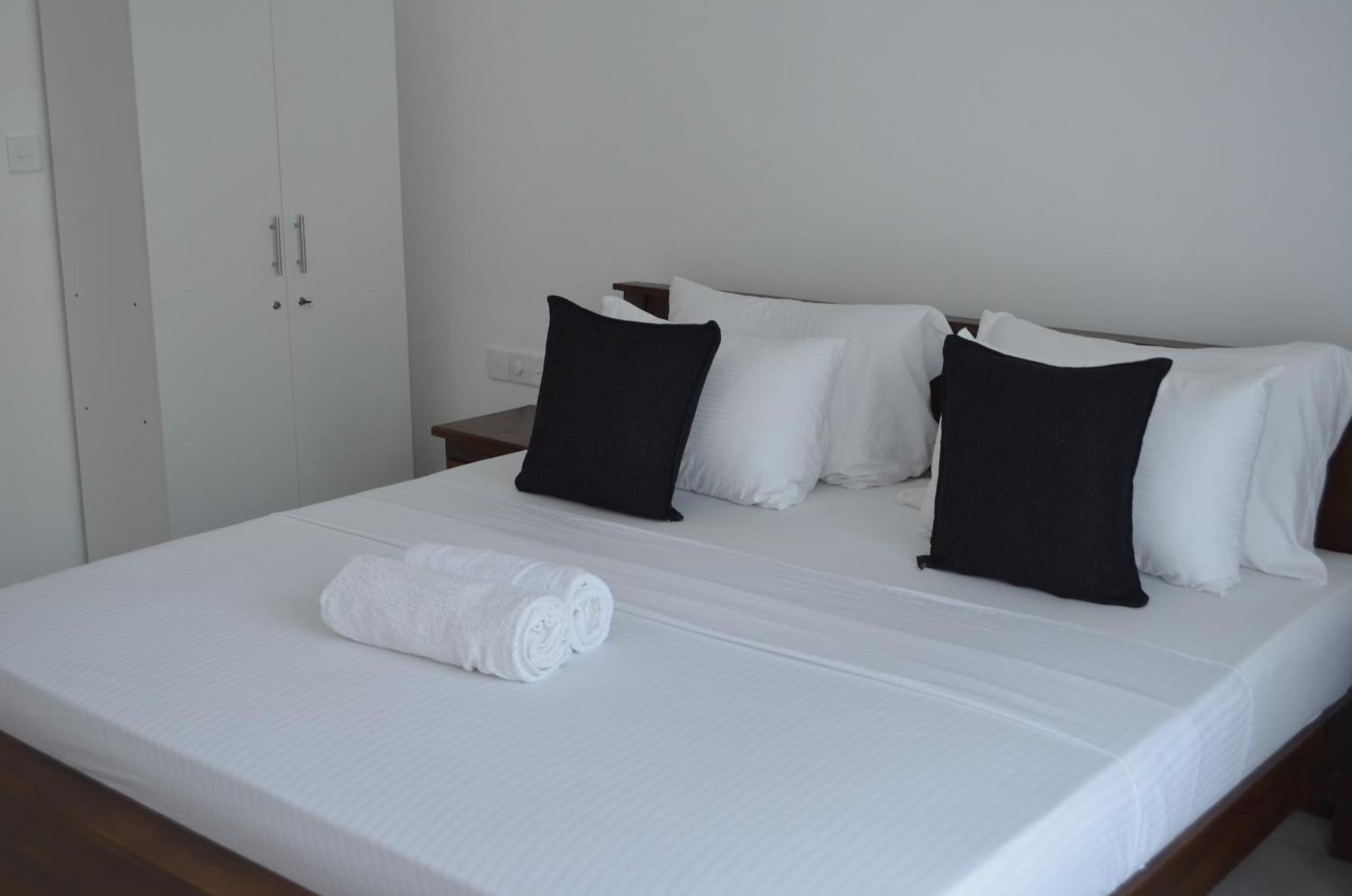 Silina Airport Transit Hotel & Residence คาตุนายากา ภายนอก รูปภาพ